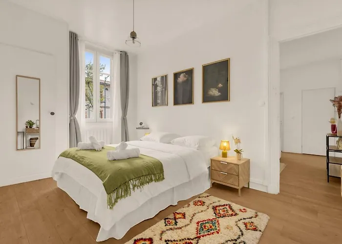 Chic & Cosy - Beau T2 Avec Parking *